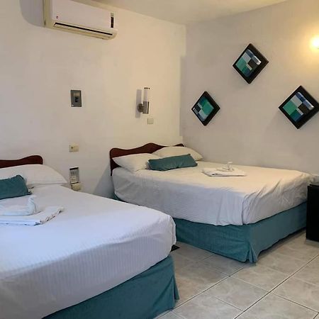 קוזומל Hotel Hermanos Aguilar מראה חיצוני תמונה