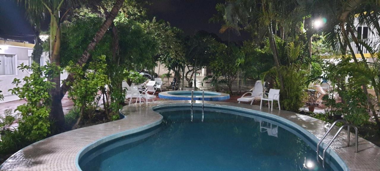 קוזומל Hotel Hermanos Aguilar מראה חיצוני תמונה