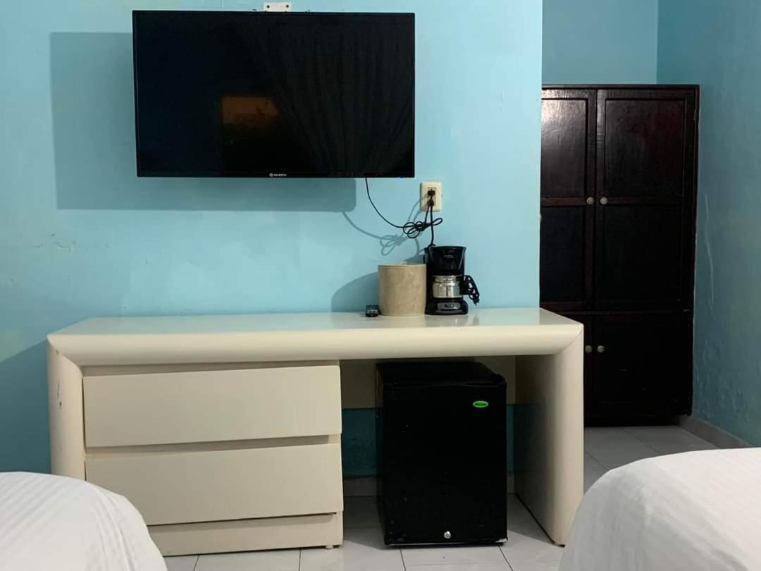 קוזומל Hotel Hermanos Aguilar מראה חיצוני תמונה